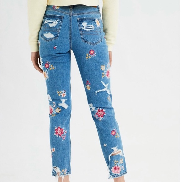 American Eagle Floral Embroidered Mom 